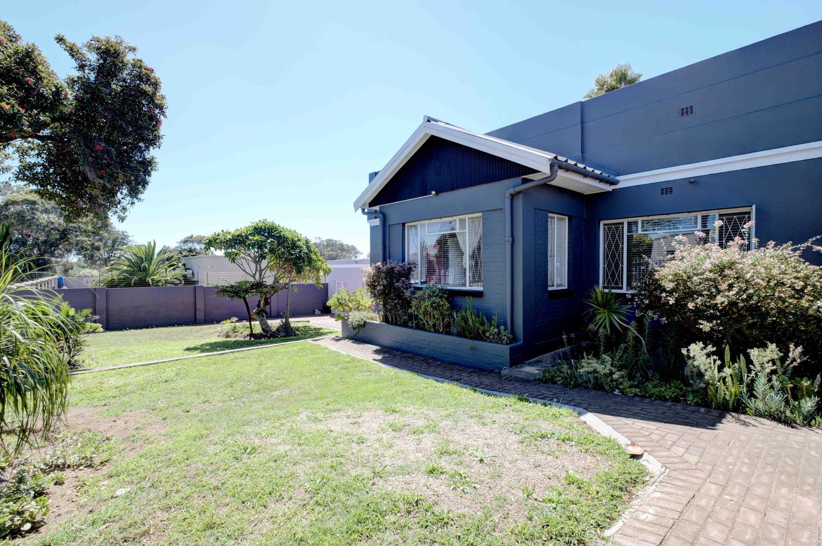 3 Bedroom House in Newton Park