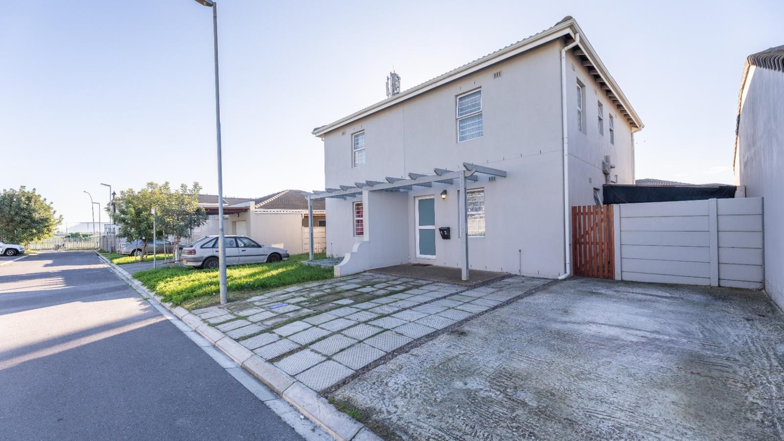 3 Bedroom House in Bardale Village