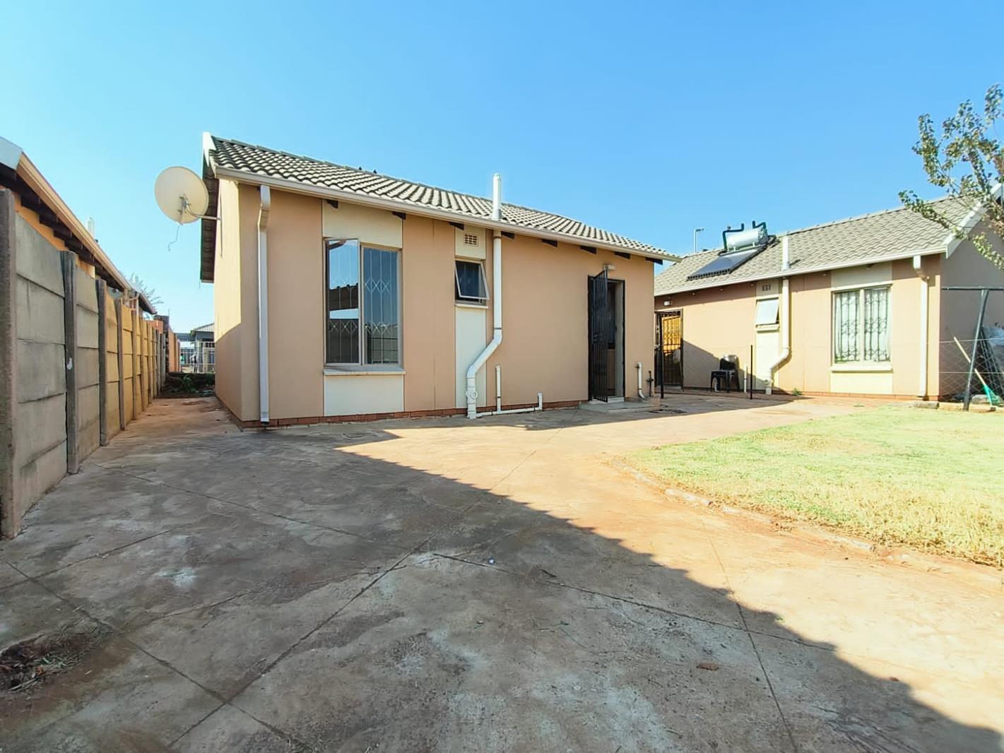 2 Bedroom House in Sky City