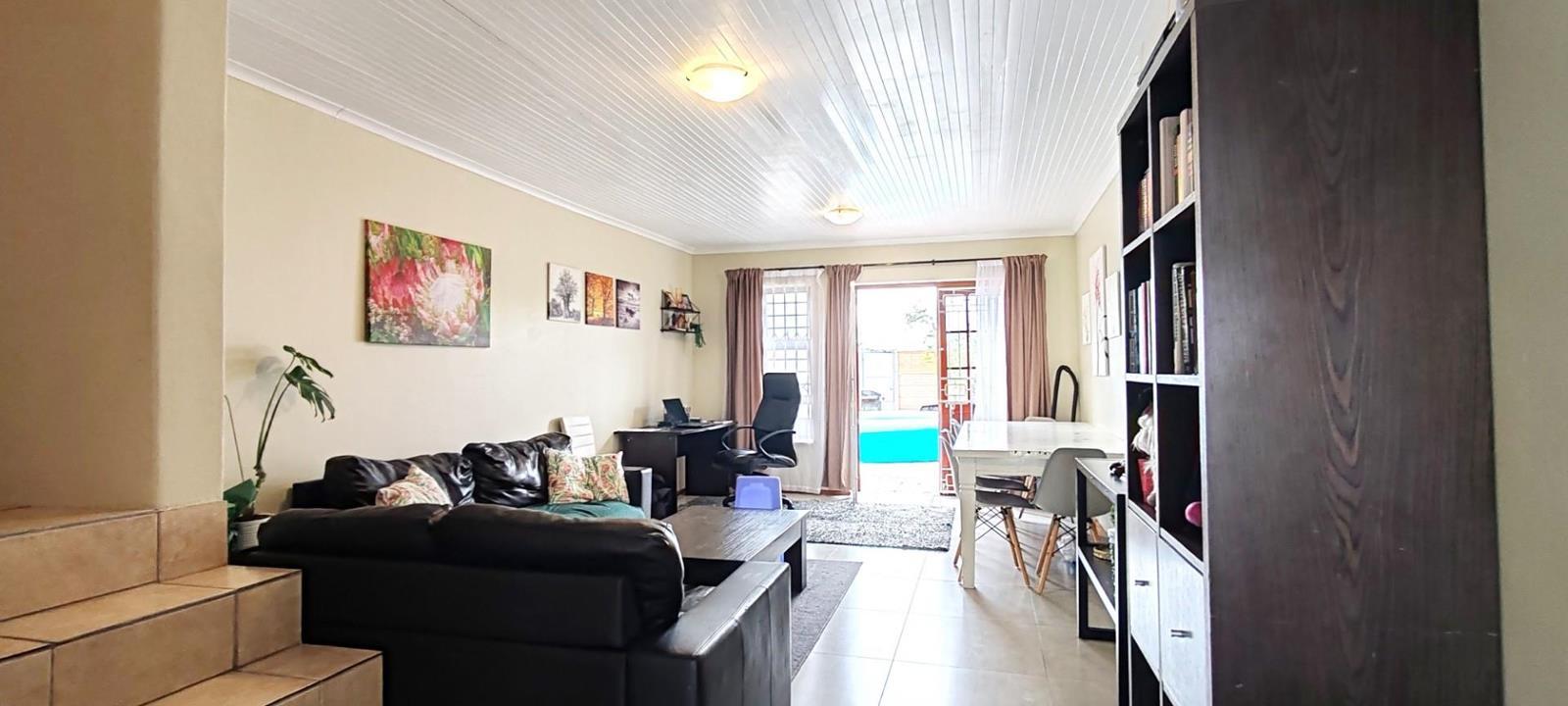2 Bedroom Apartment in Retreat