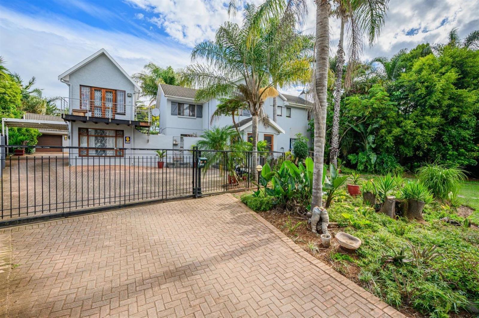 6 Bedroom House in Woodlands