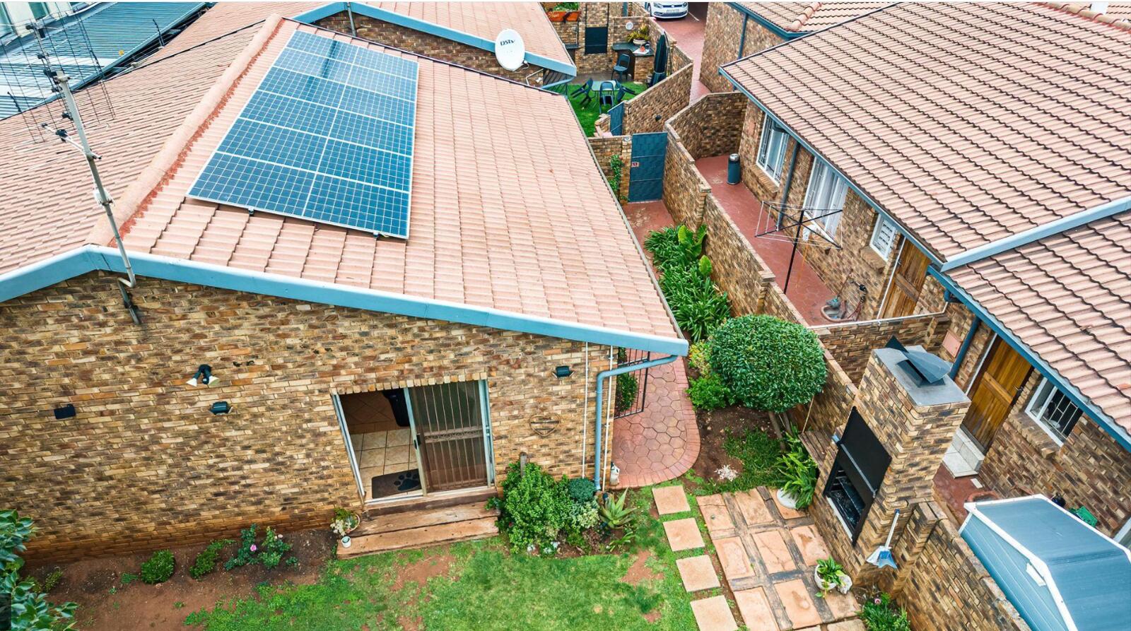 3 Bedroom Simplex in Lyttelton Manor