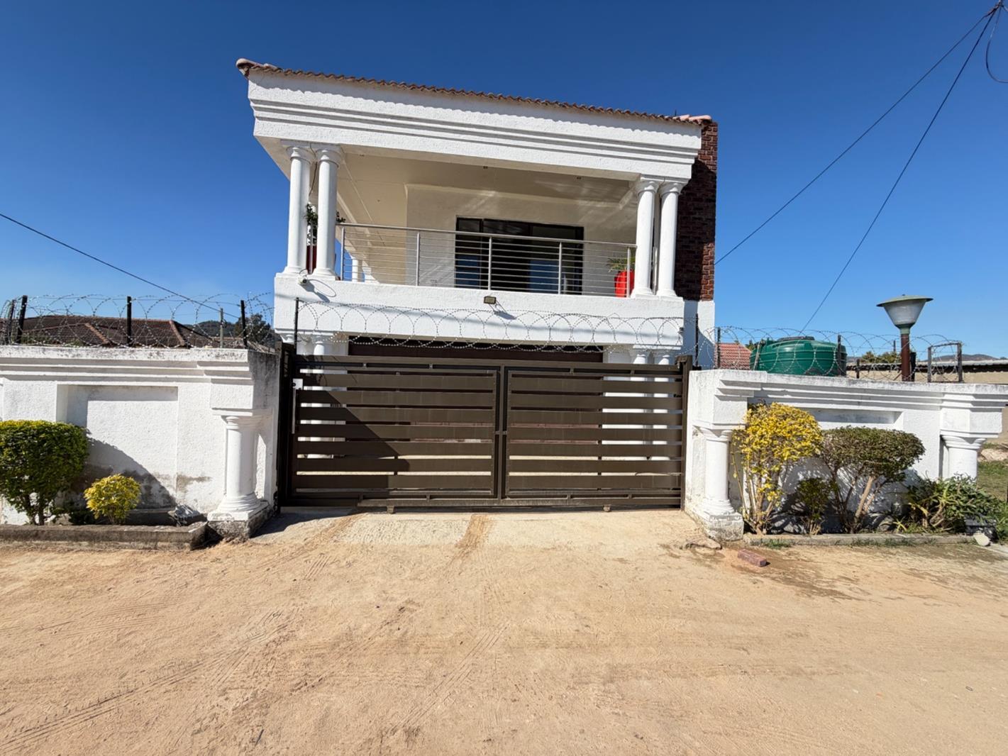2 Bedroom House in Karino