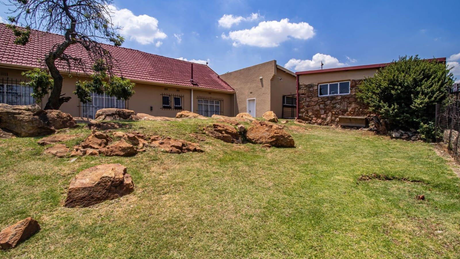 5 Bedroom House in Linmeyer