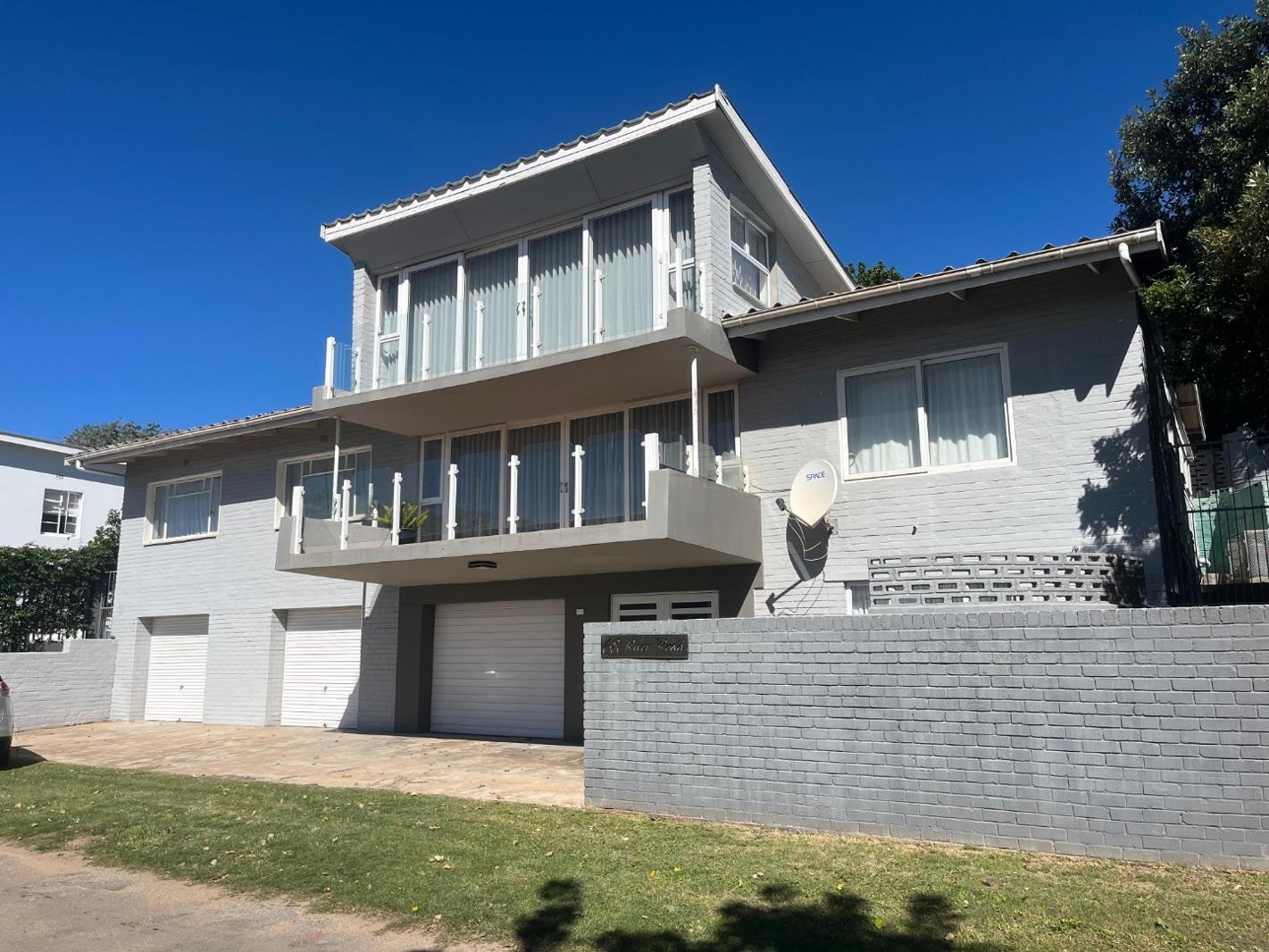 4 Bedroom House in Boesmansriviermond