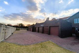 3 Bedroom Townhouse in Brackenhurst