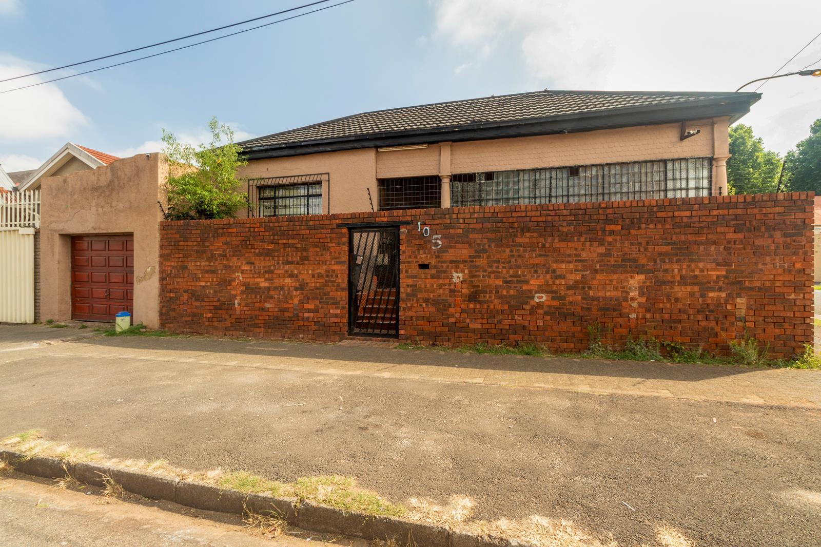 3 Bedroom House in Mayfair West