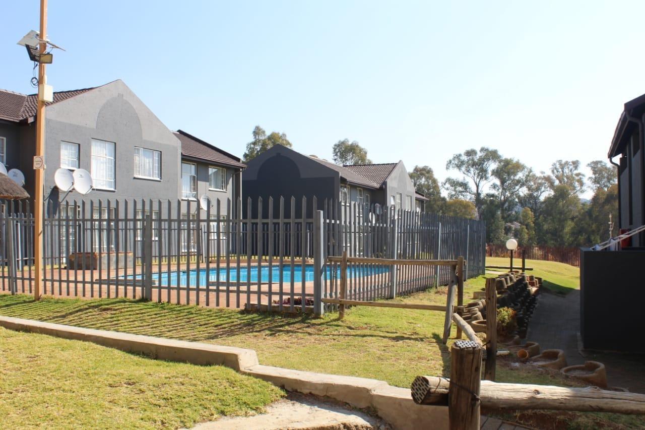 2 Bedroom Townhouse in Alan Manor