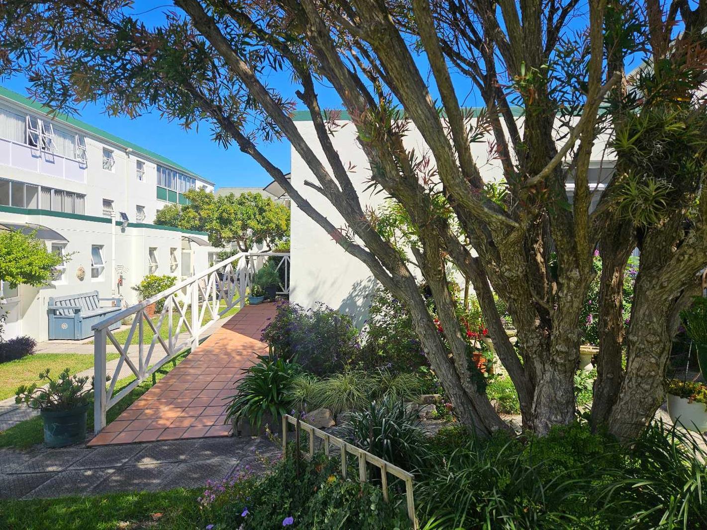 1 Bedroom Apartment in Westcliff