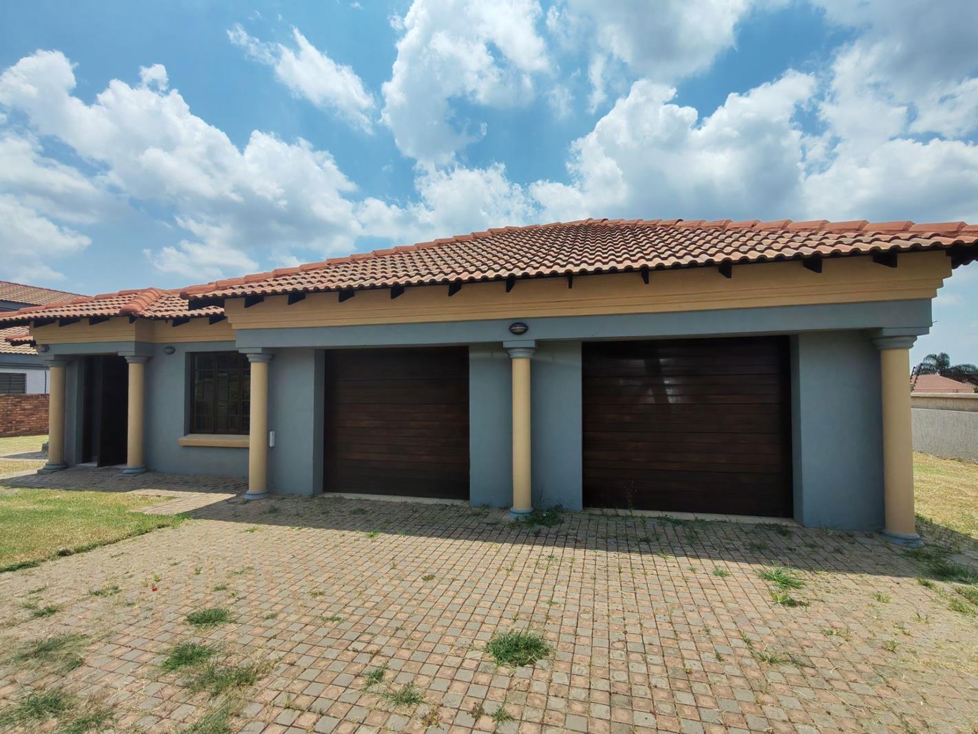 3 Bedroom House in Aerorand