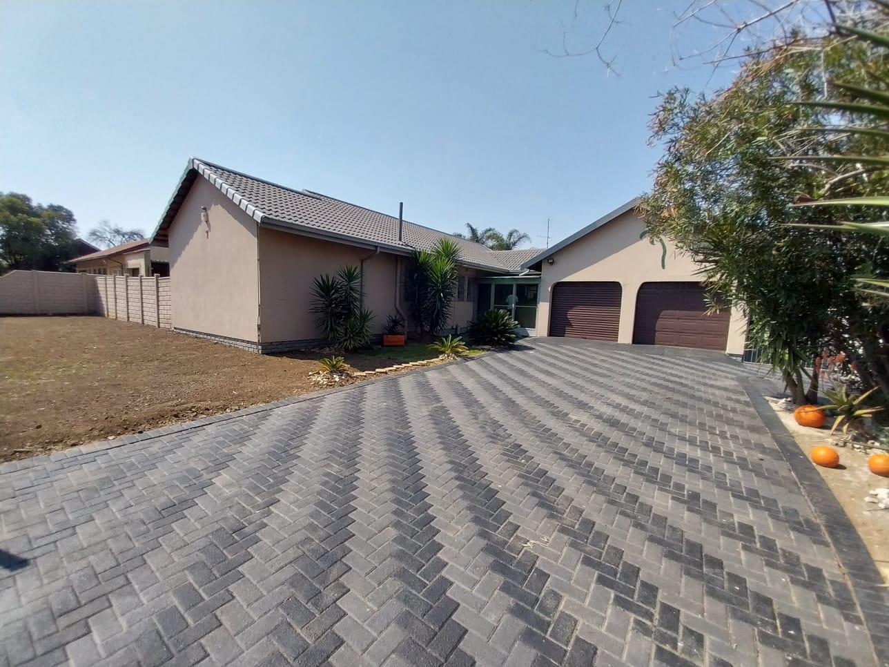 3 Bedroom House in Dalpark