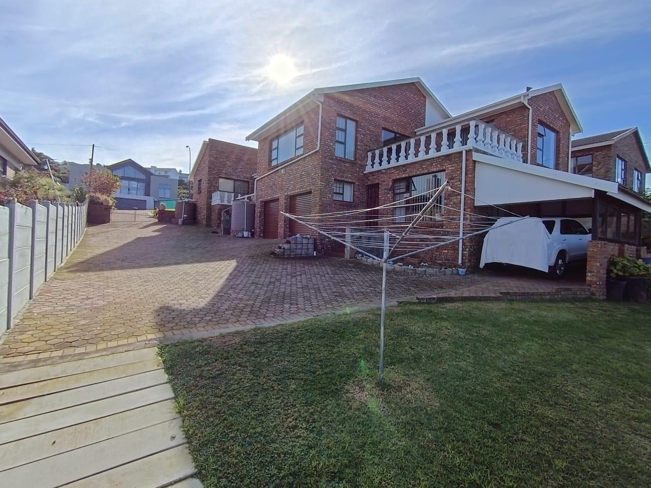 3 Bedroom House in Dana Bay