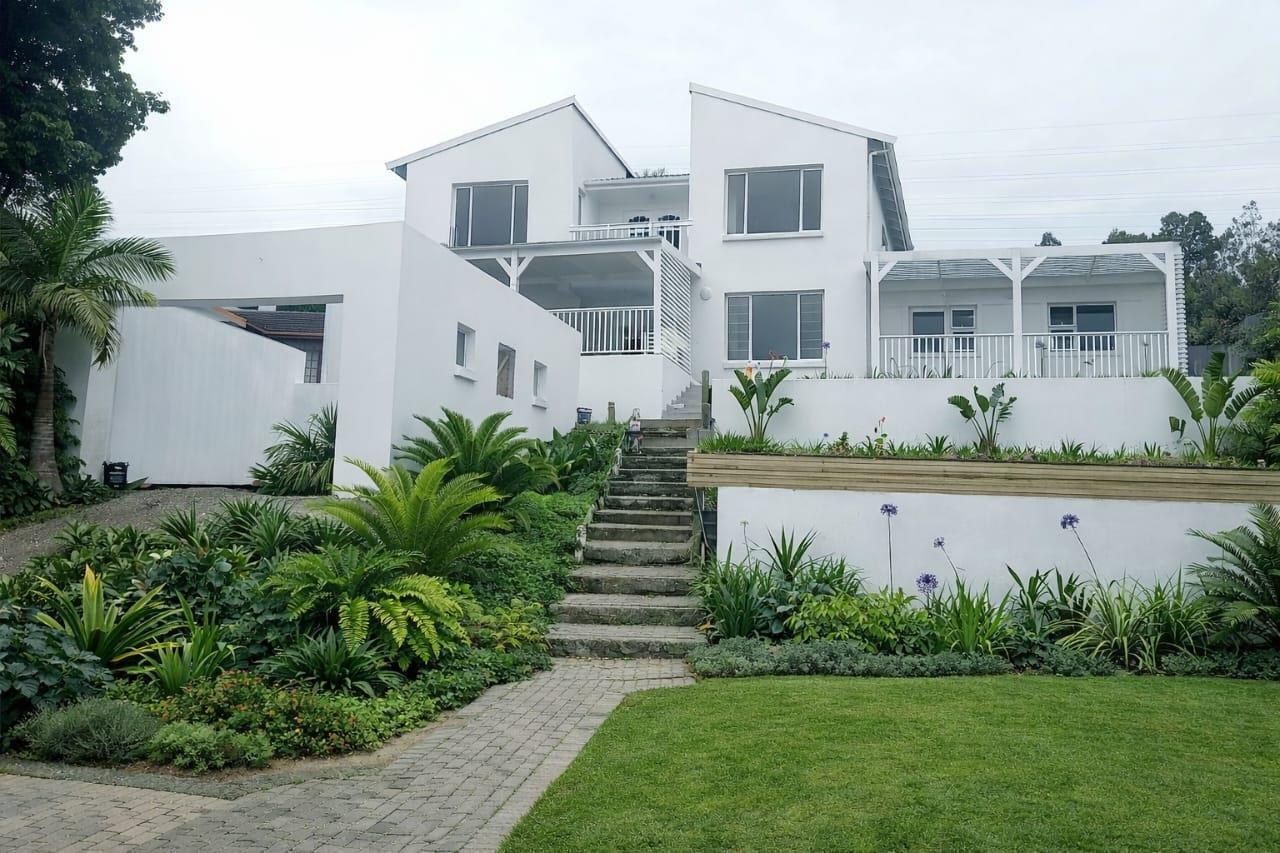 4 Bedroom House in Old Place