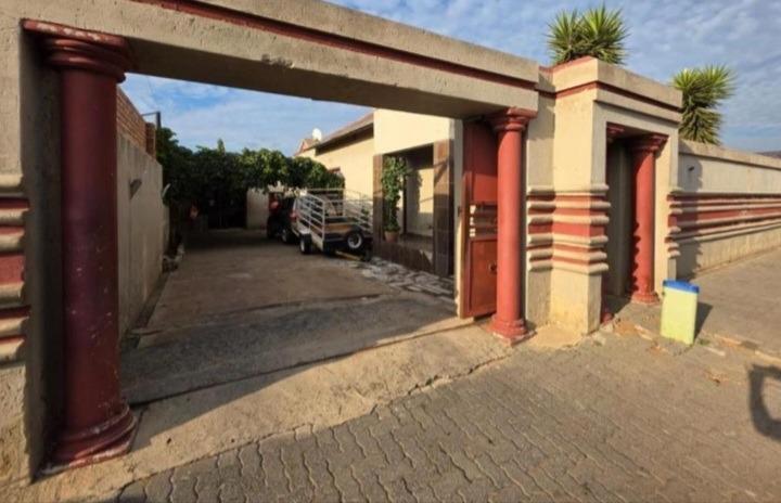 4 Bedroom House in La Rochelle