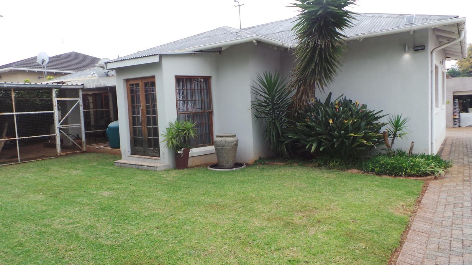 3 Bedroom House in Primrose Hill
