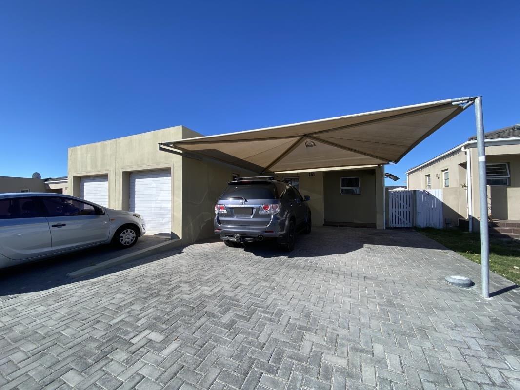 2 Bedroom Townhouse in Muizenberg