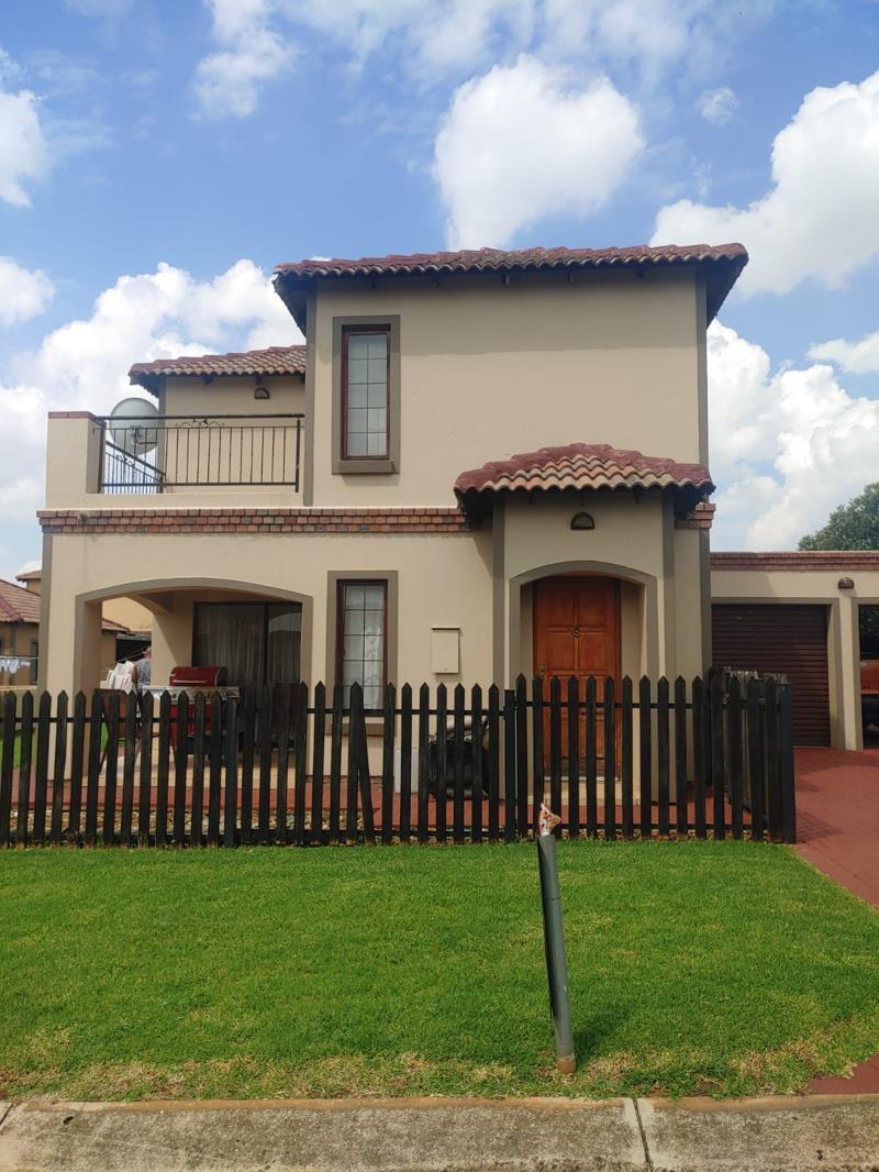 3 Bedroom Duplex in Albertsdal