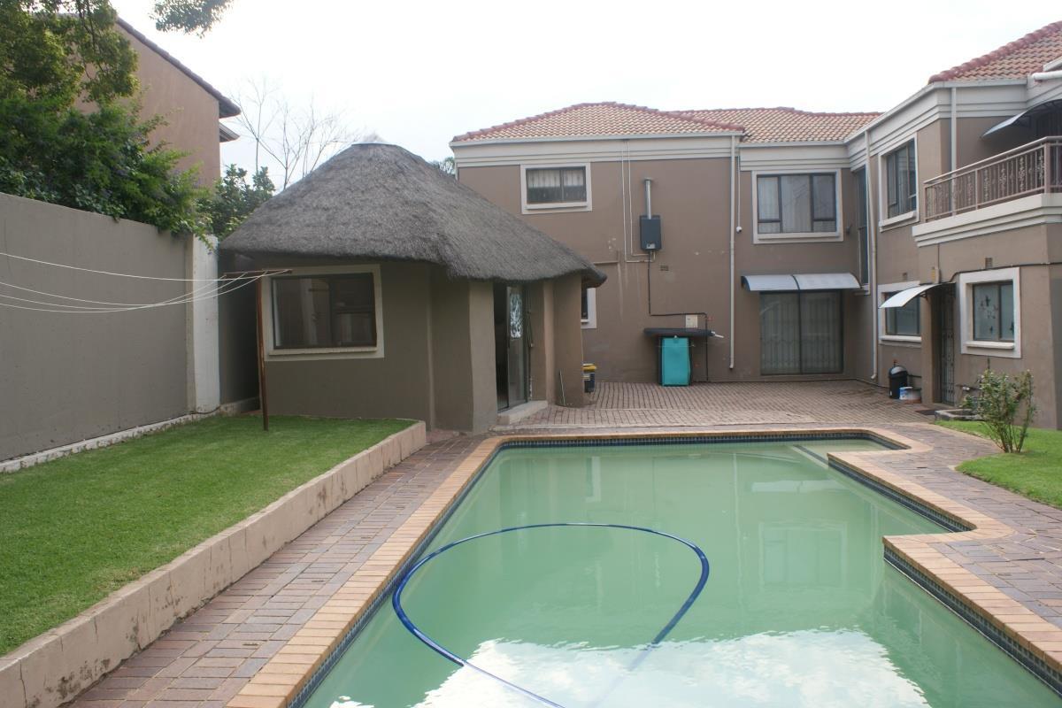 6 Bedroom House in Birch Acres