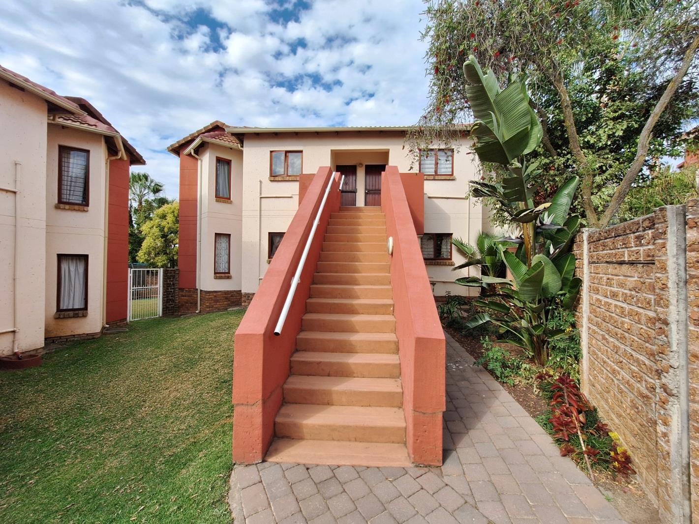 2 Bedroom Townhouse in North Riding AH