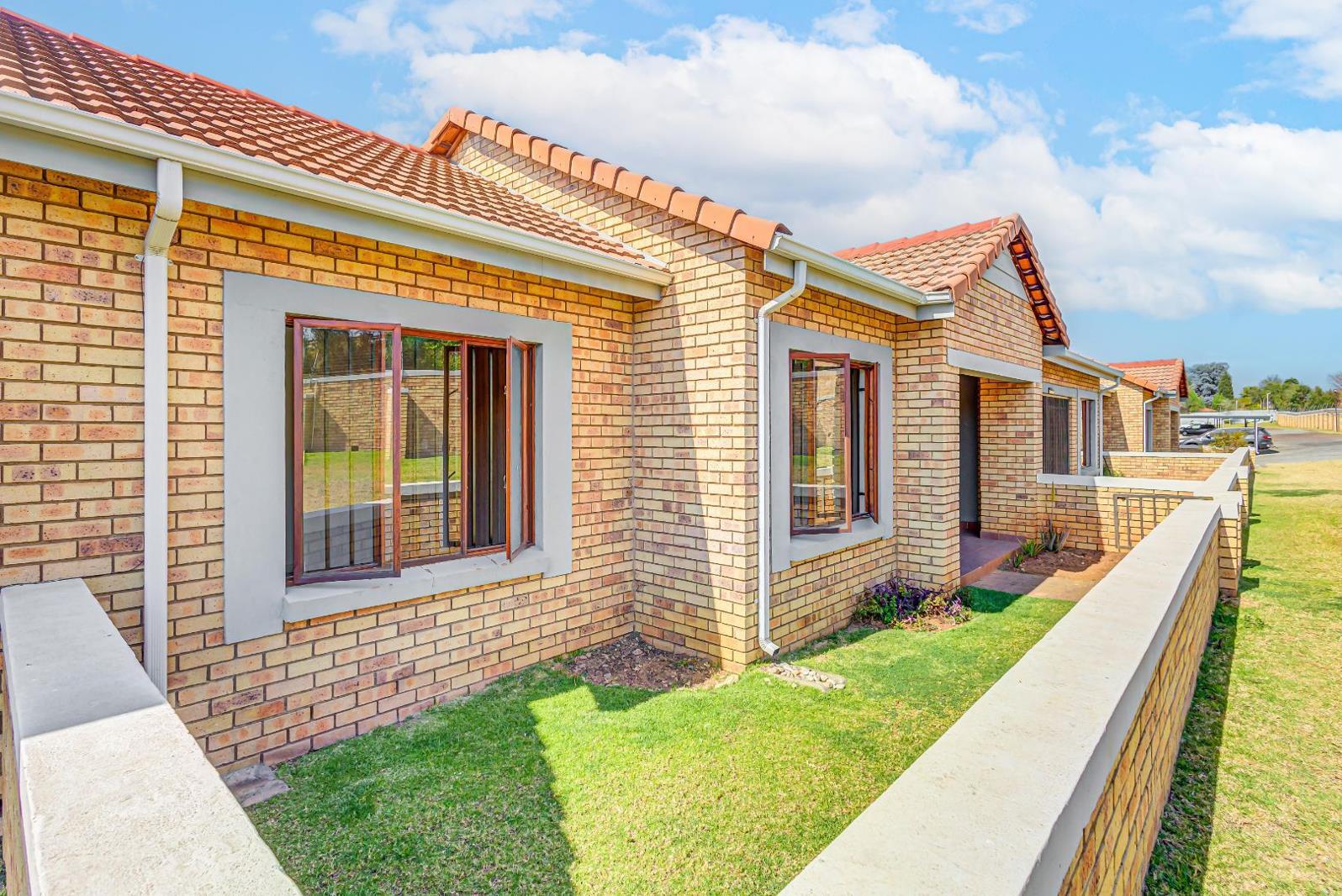 2 Bedroom Townhouse in Randpark Ridge