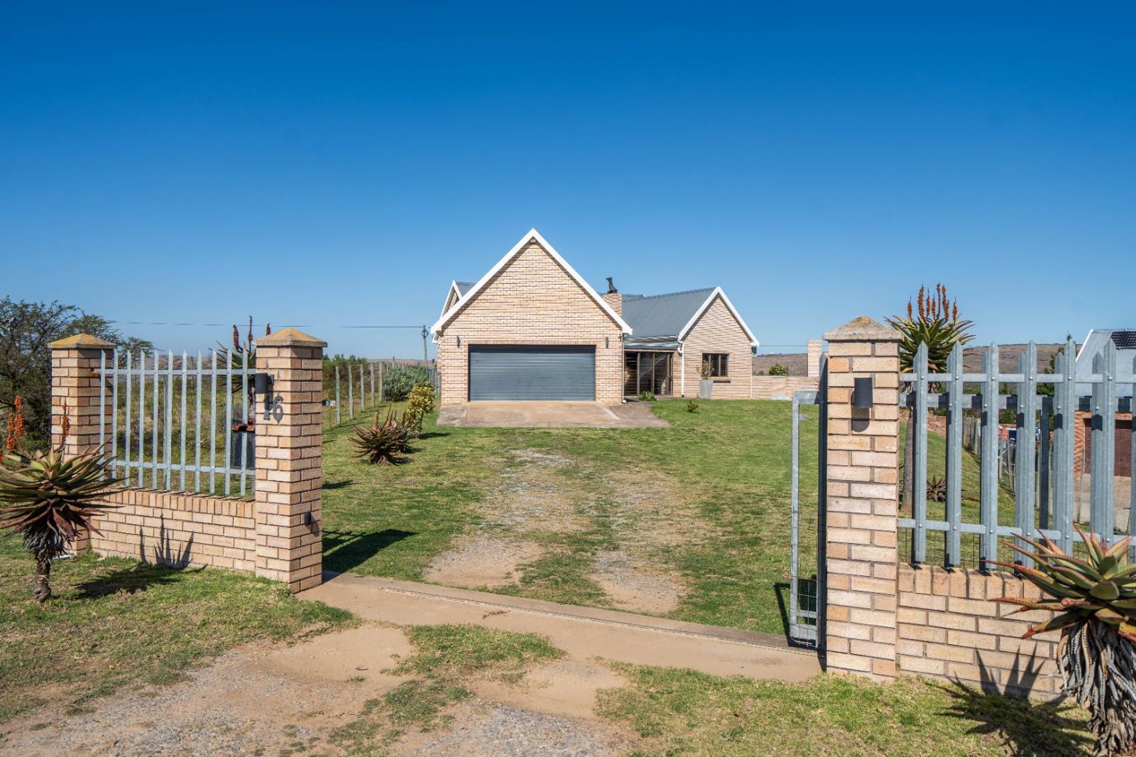 3 Bedroom House in Cradock (Nxuba)
