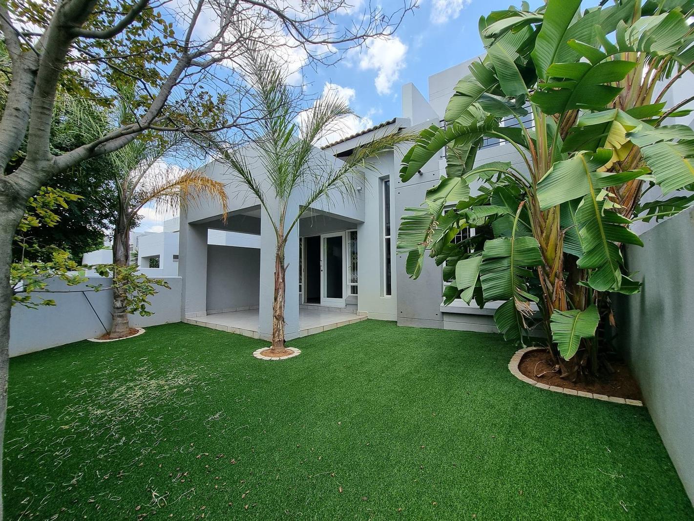 3 Bedroom Apartment in Broadacres