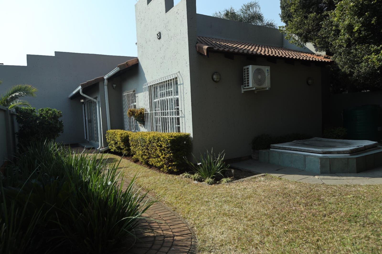 3 Bedroom Townhouse in Glen Marais