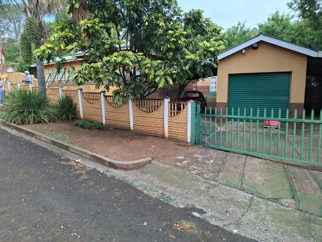 3 Bedroom House in Waterval Boven