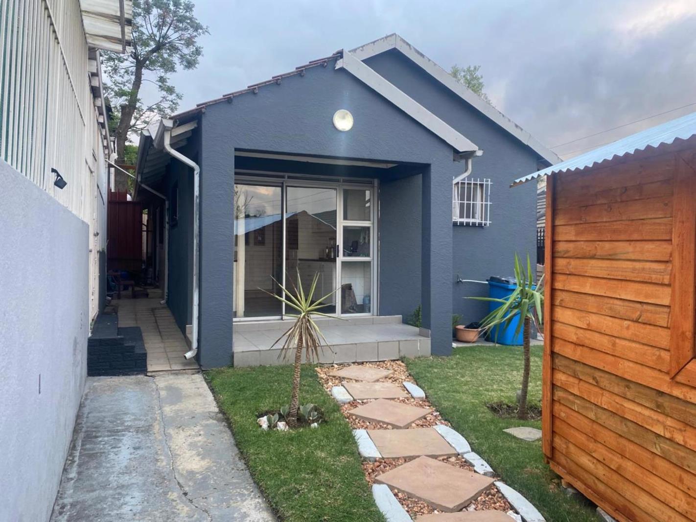 2 Bedroom House in Mondeor