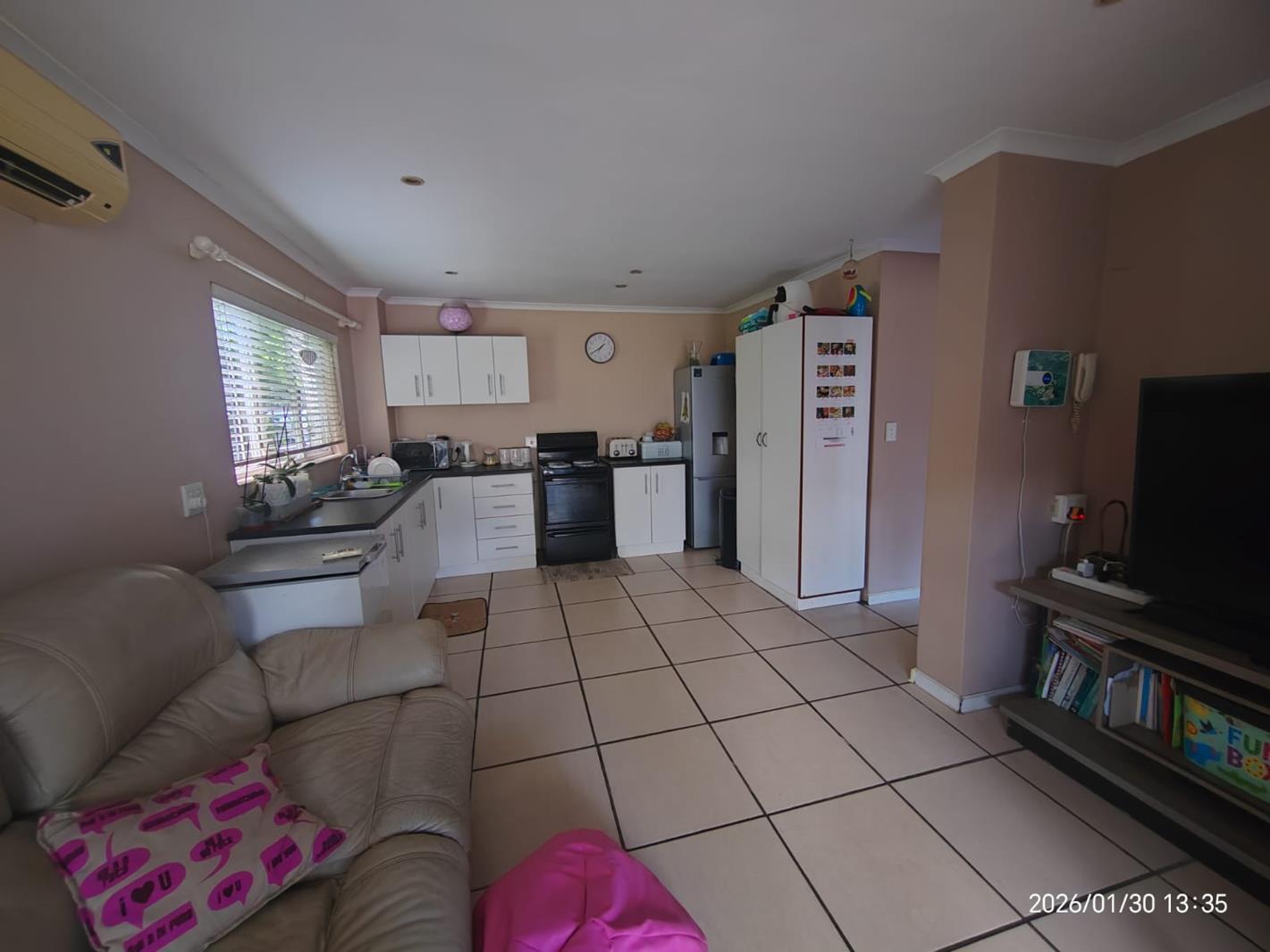 2.5 Bedroom House in Dawncliffe