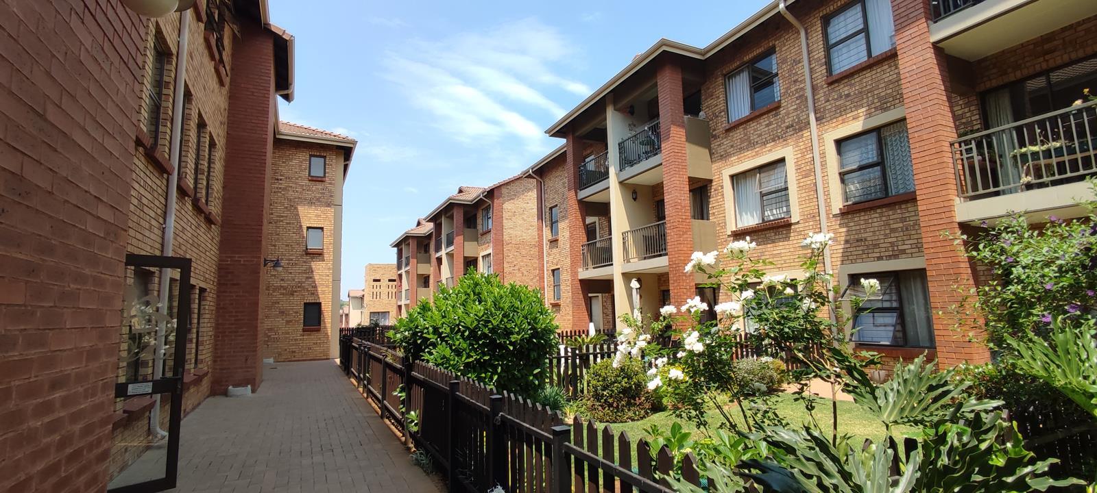 2 Bedroom Apartment in Olivedale