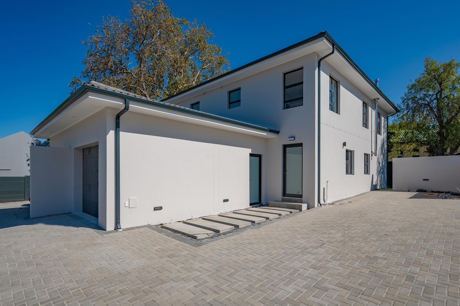 3 Bedroom House in Briza