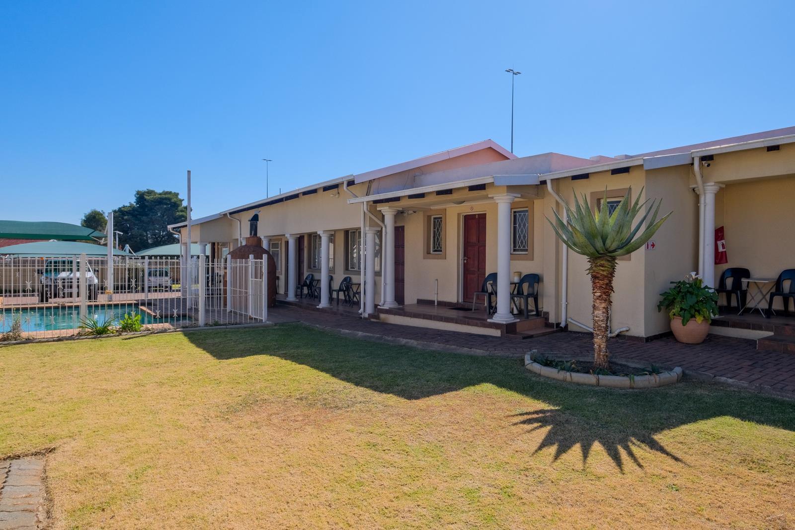 Studio Apartment in Witfield