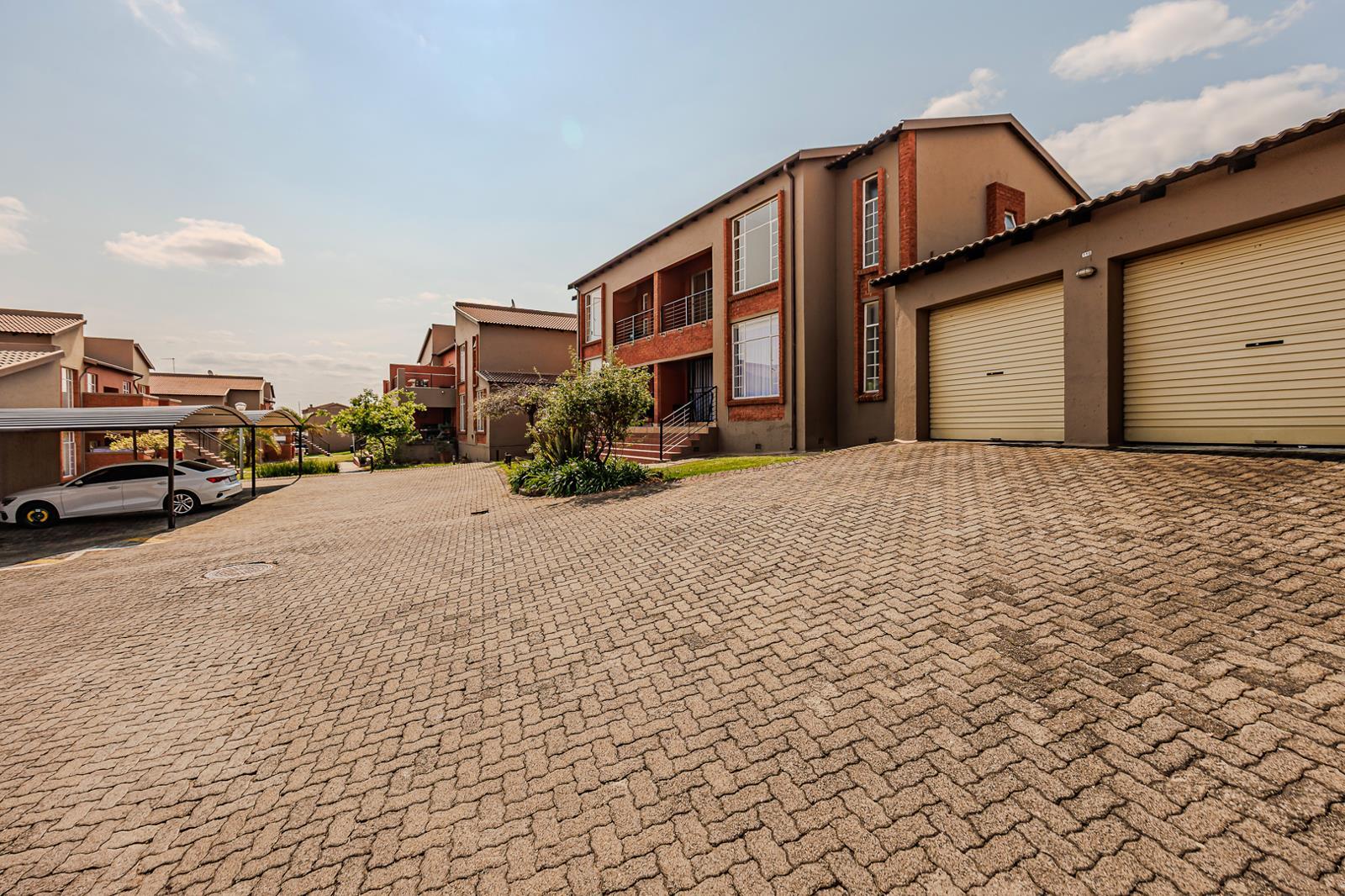 2 Bedroom Apartment in Laser Park