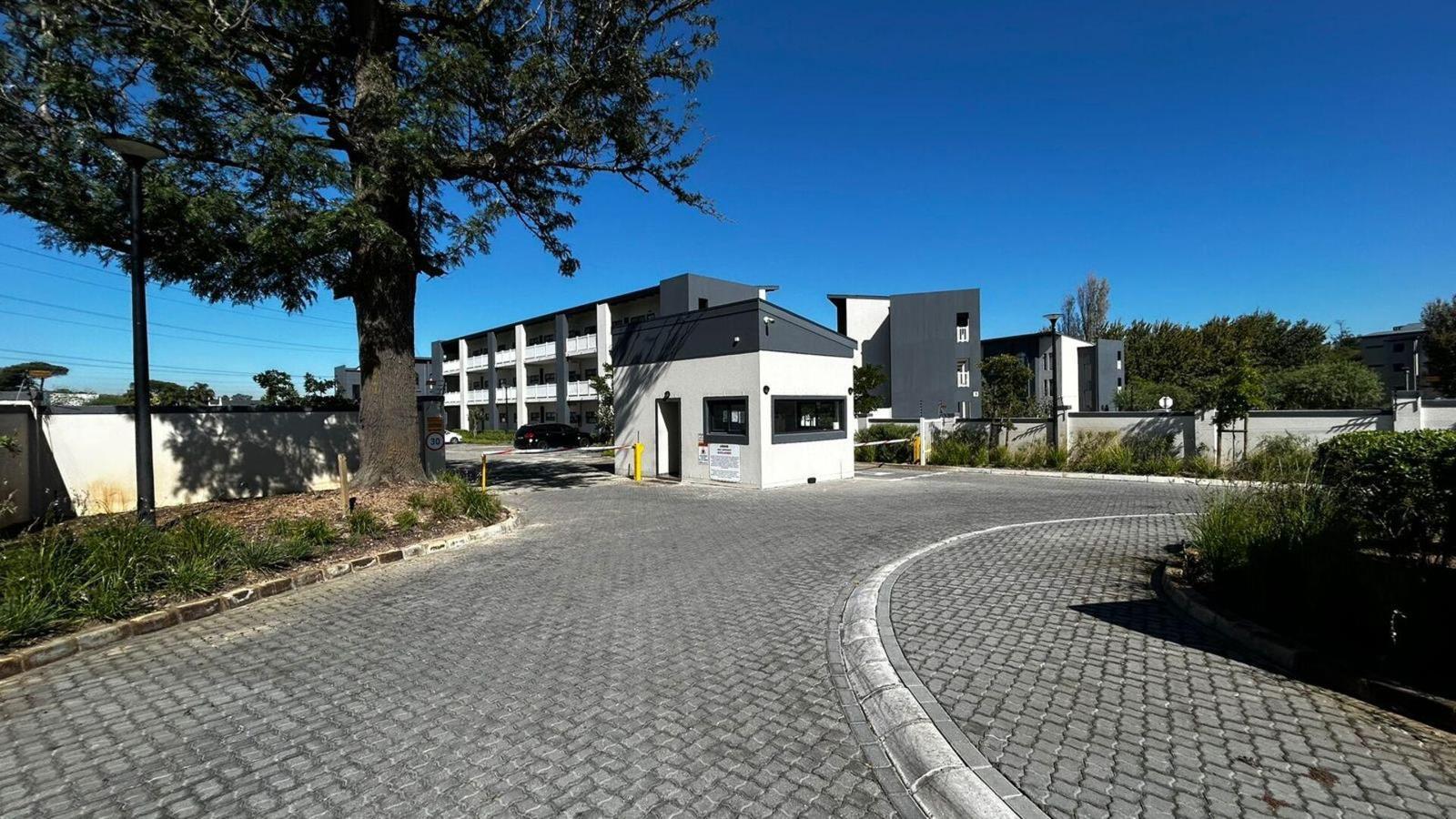 2 Bedroom Apartment in Brackenfell Central