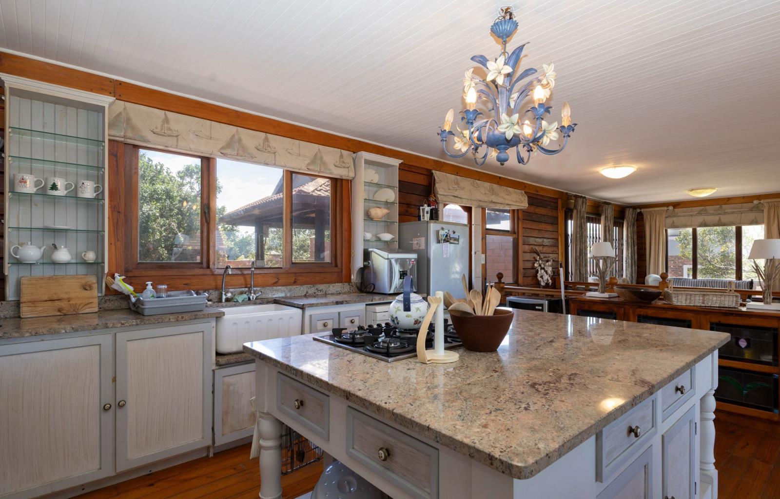5 Bedroom House in Cannon Rocks