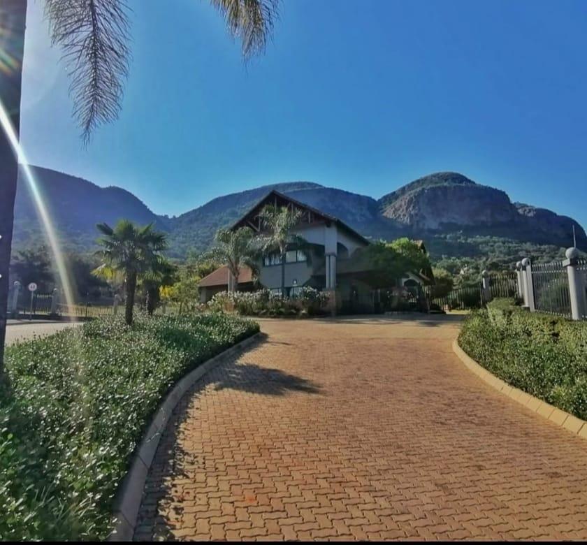 448 m² Land available in Kosmos