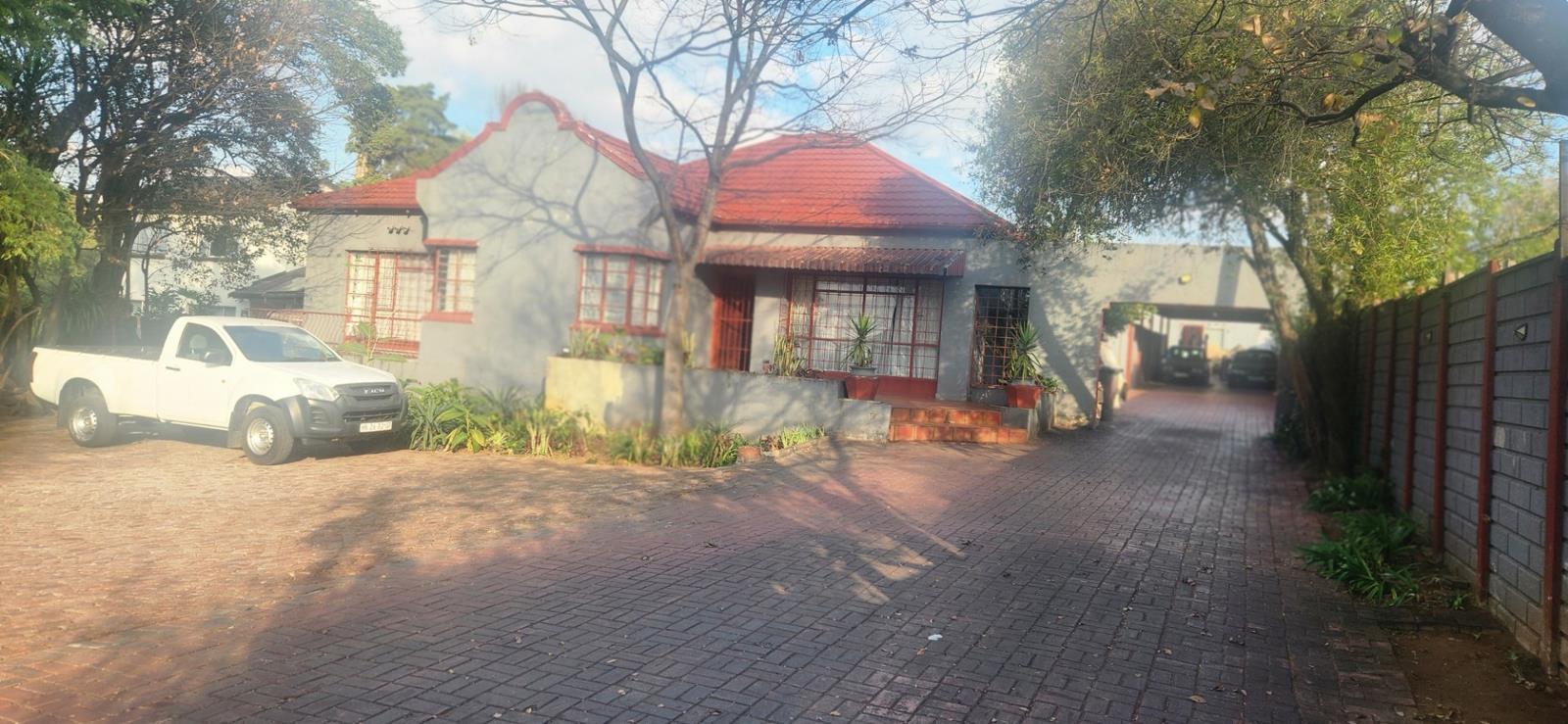 3 Bedroom House in Bramley