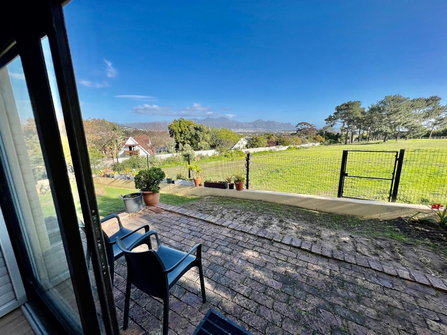 3 Bedroom Townhouse in Pearl Marina