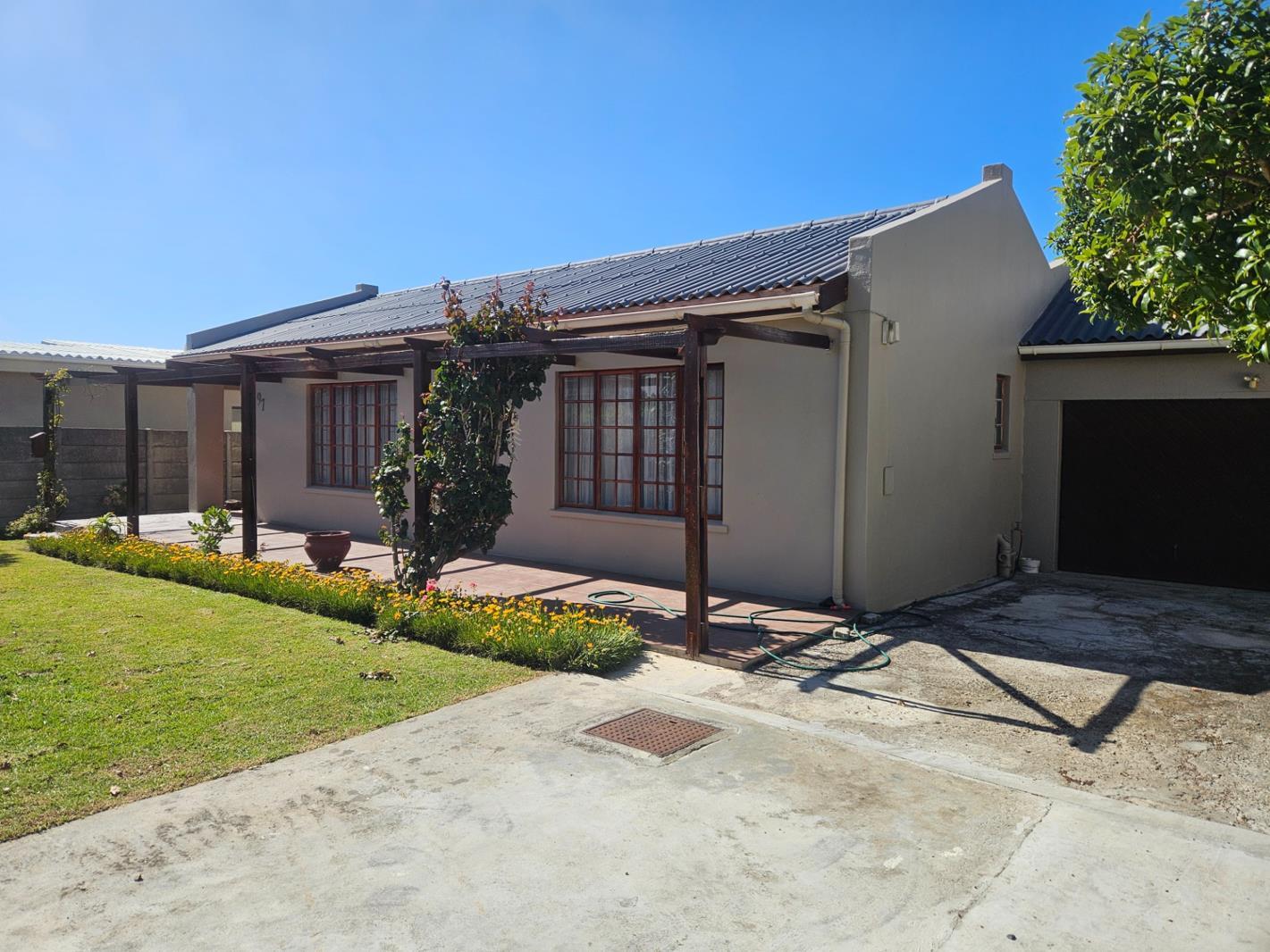 2 Bedroom House in Kleinmond