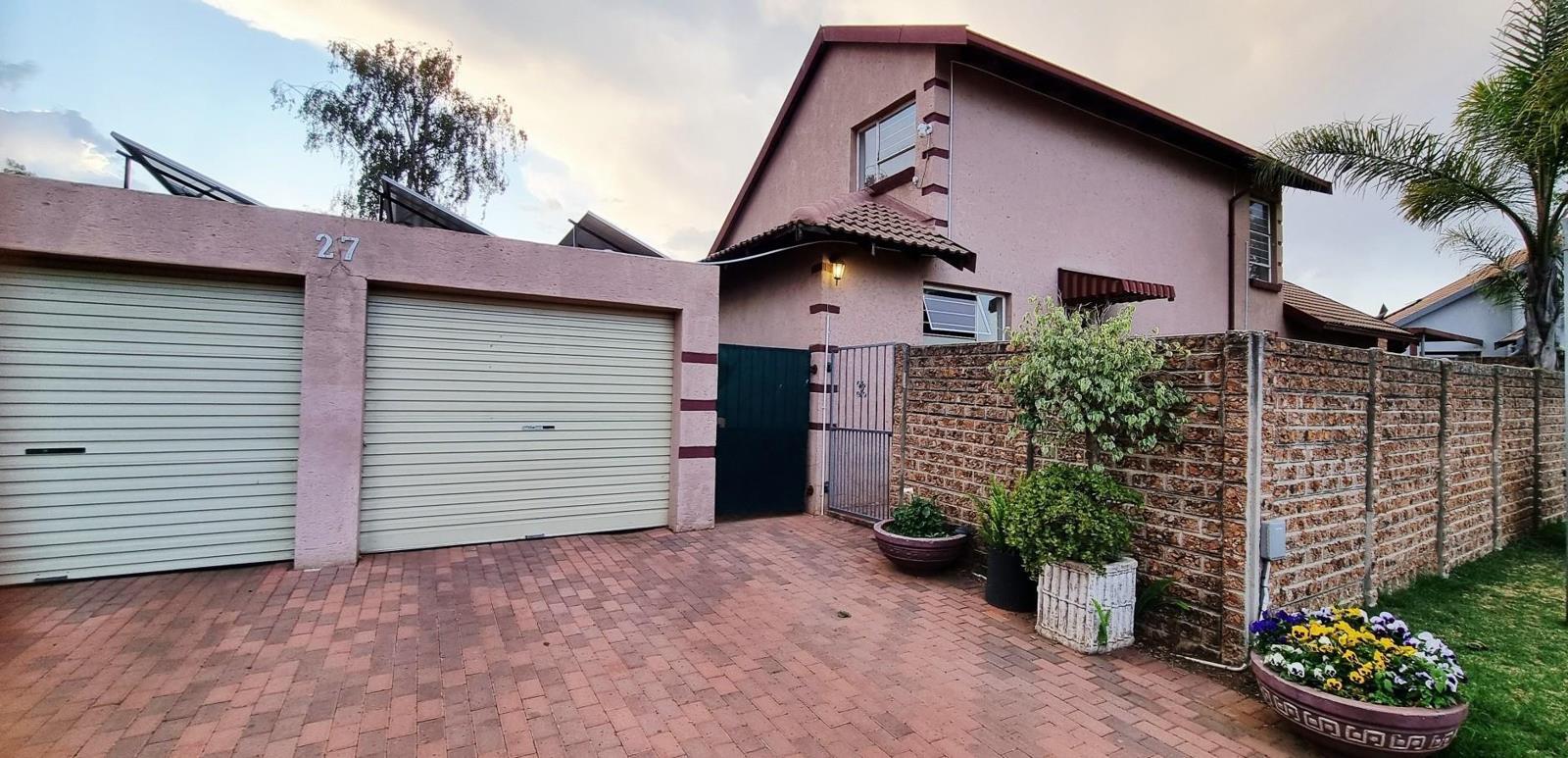 4 Bedroom Cluster in Glen Marais