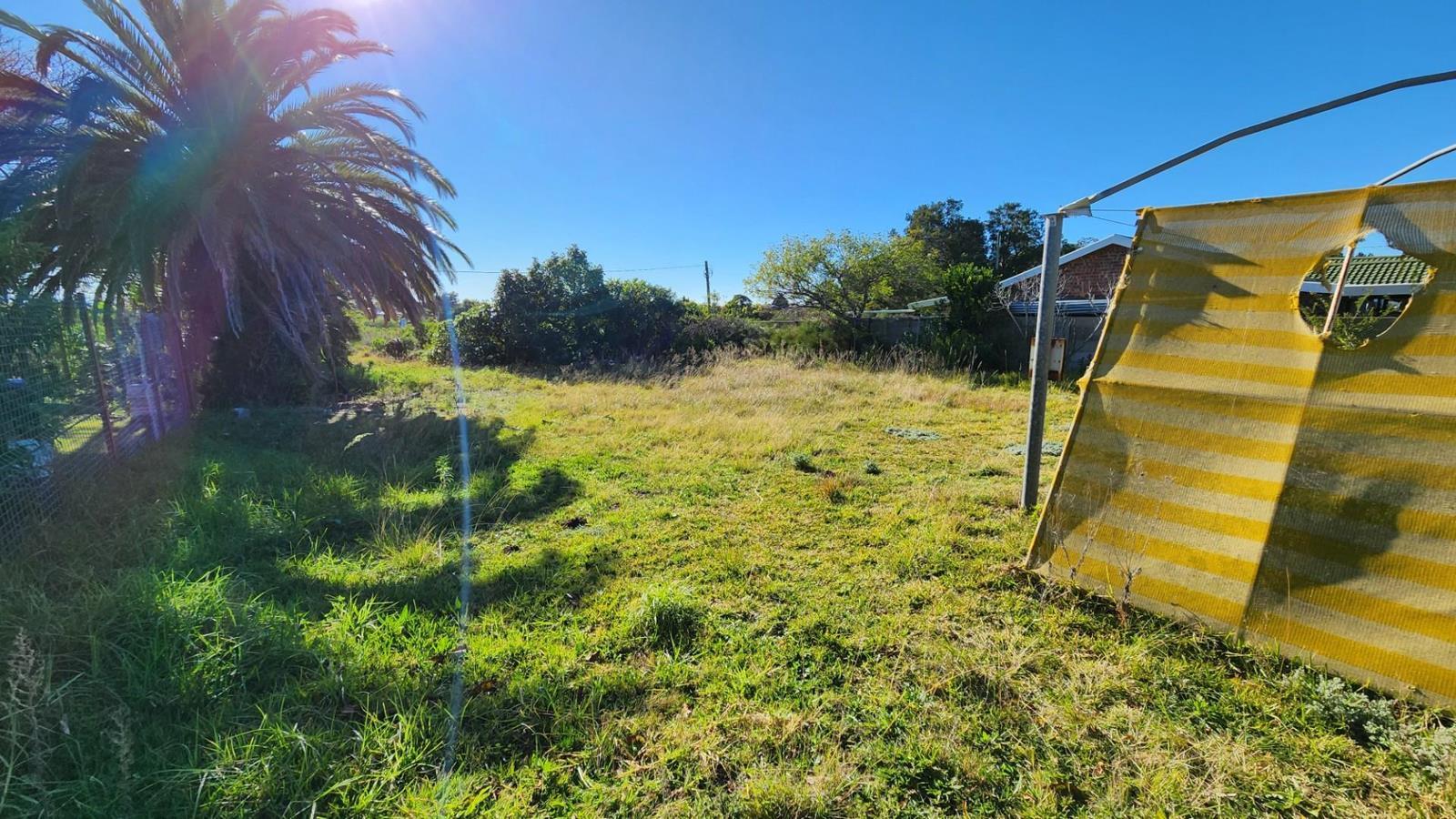 555 m² Land available in Wavecrest