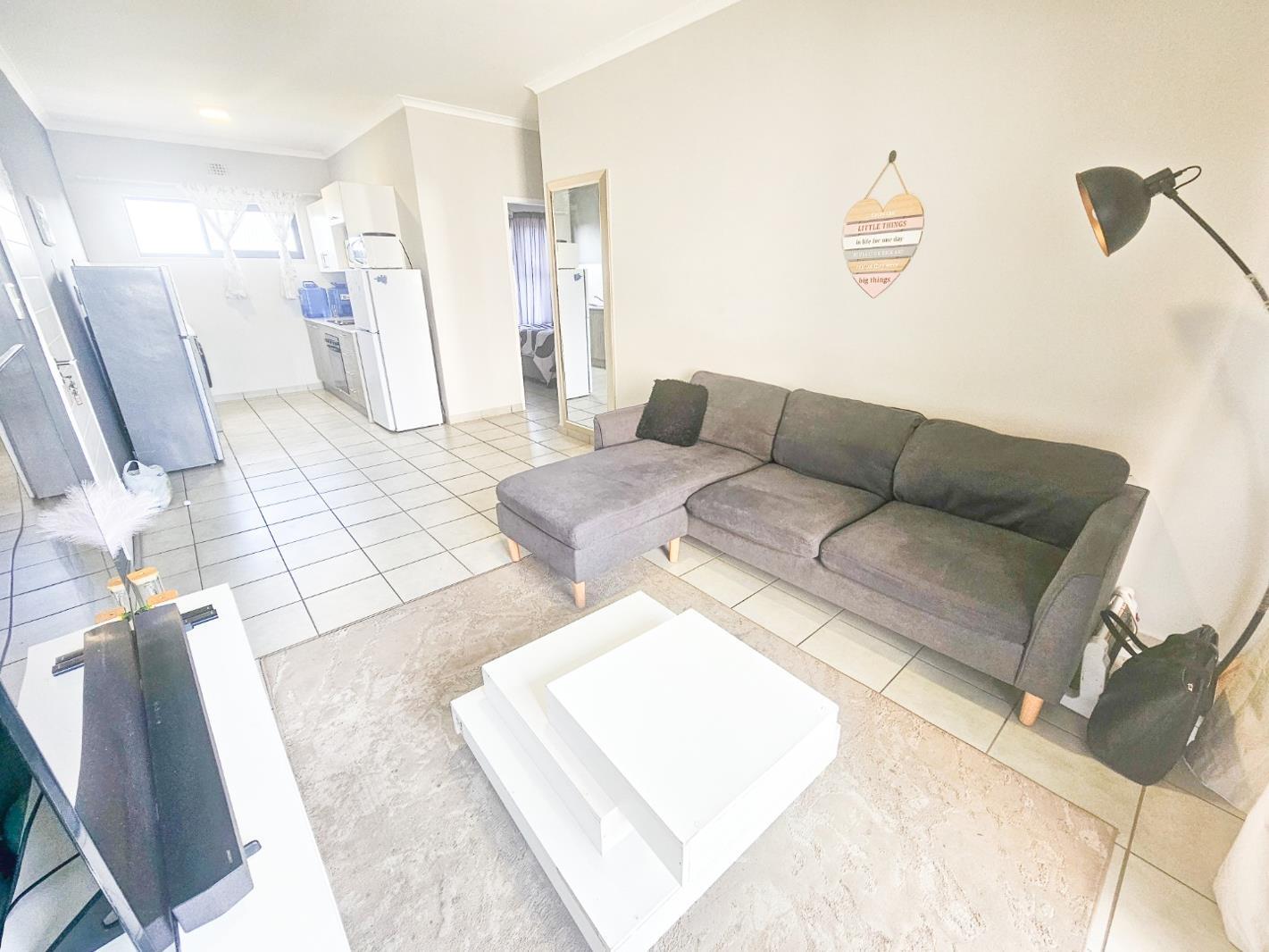 2 Bedroom Apartment in Parklands North