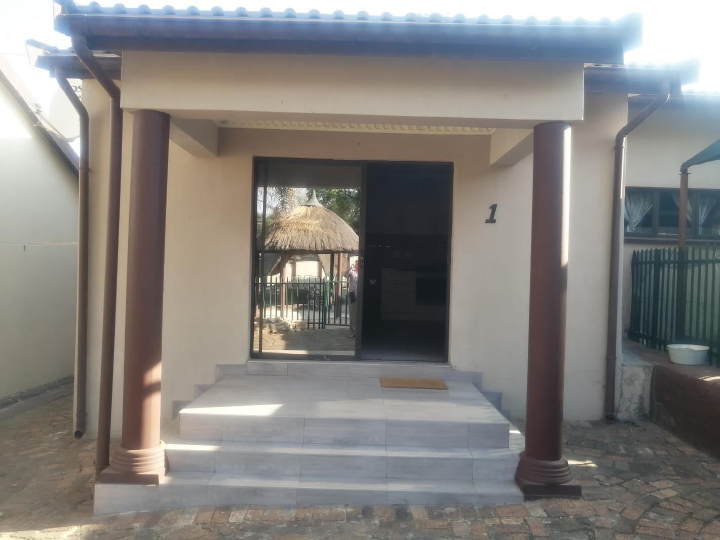 1 Bedroom Garden Cottage in Lambton