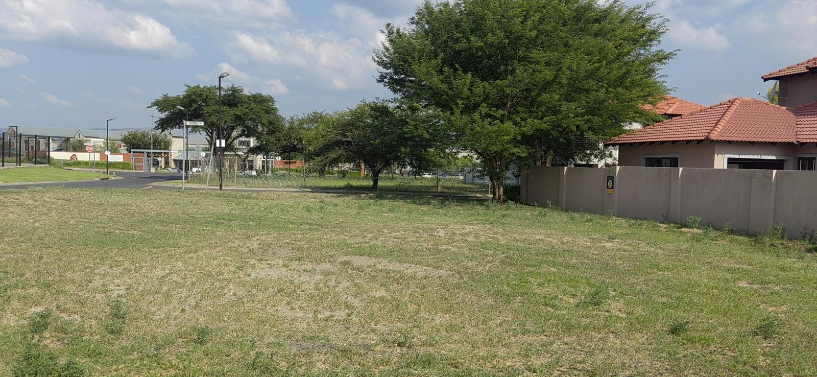525 m² Land available in Brits Central