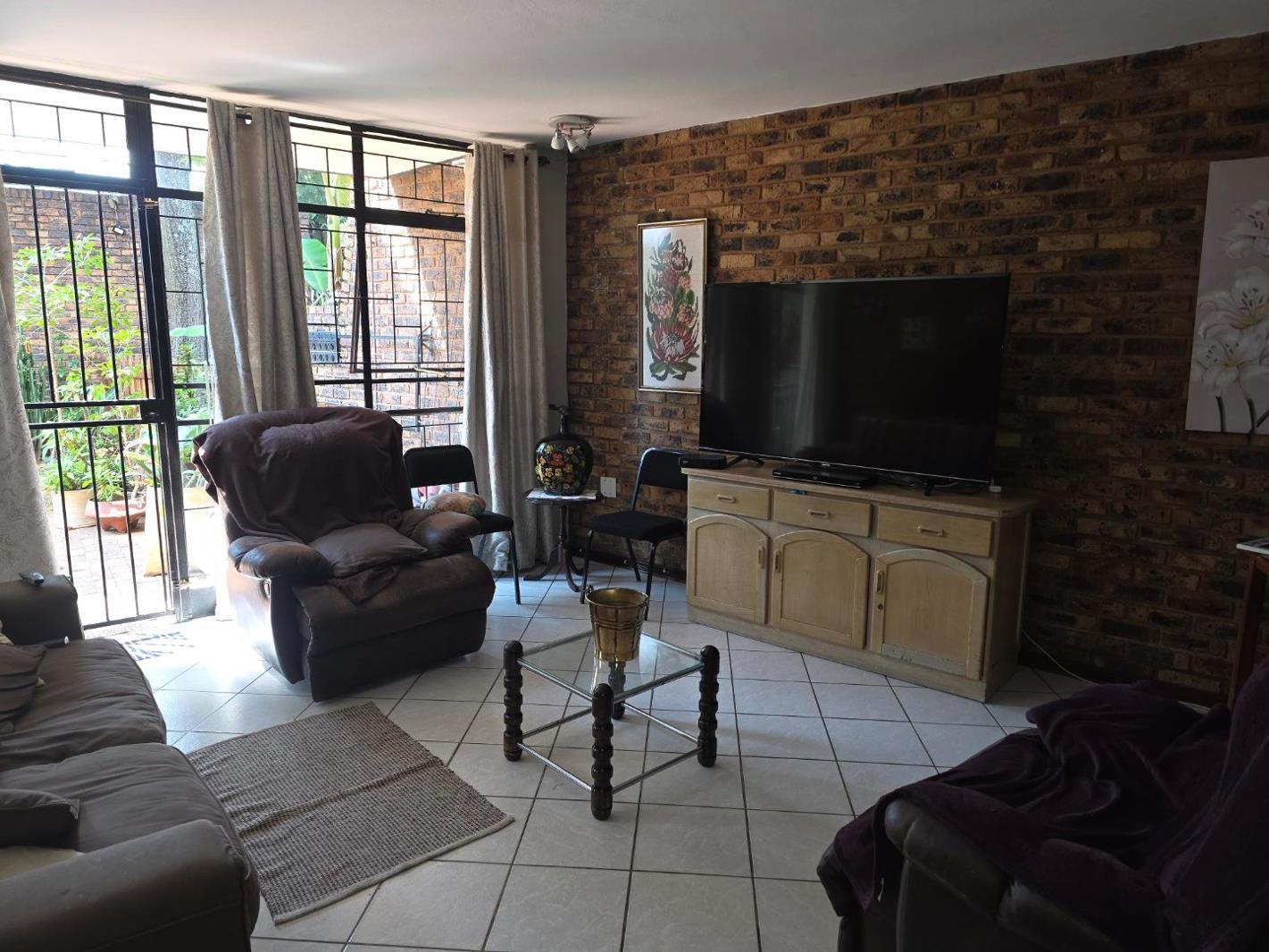 3 Bedroom Townhouse in Val de Grace