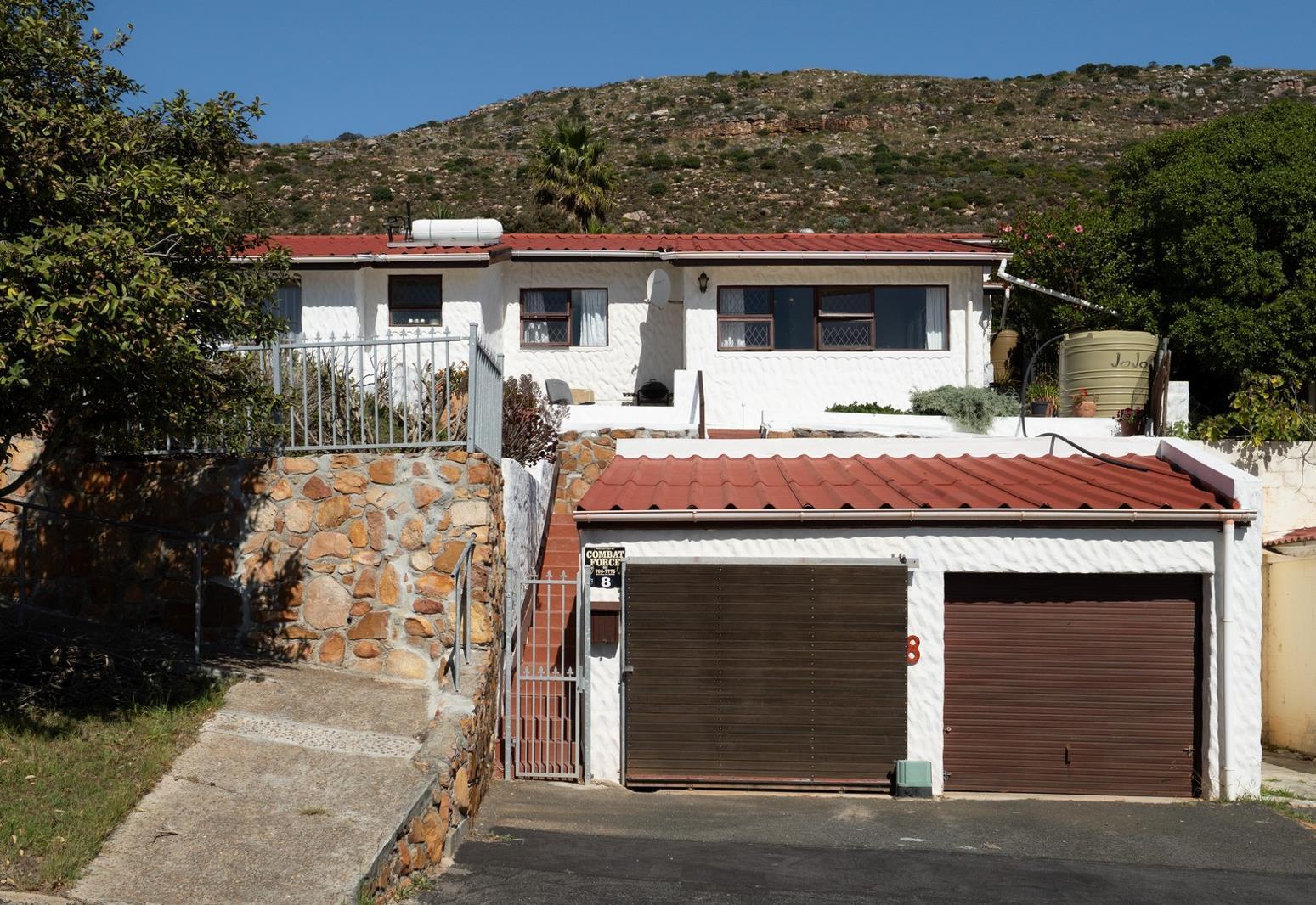 3 Bedroom House in Fish Hoek