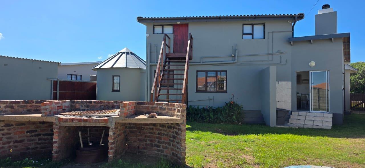 3 Bedroom House in Gouritsmond
