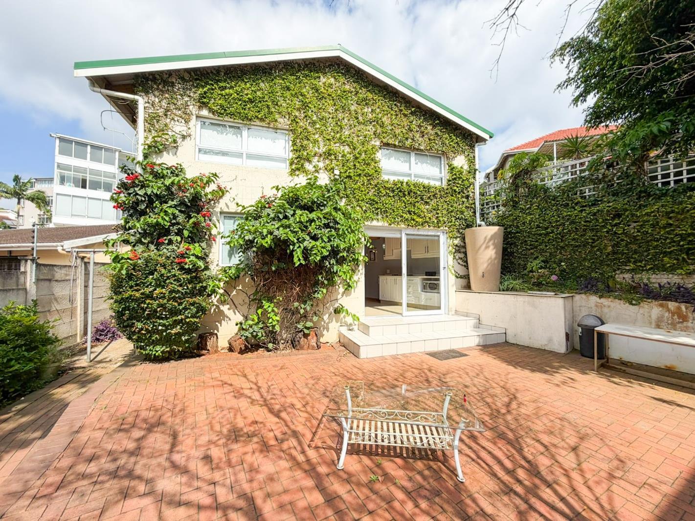 5 Bedroom House in Essenwood