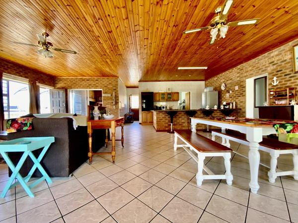 4 Bedroom House in Franskraal